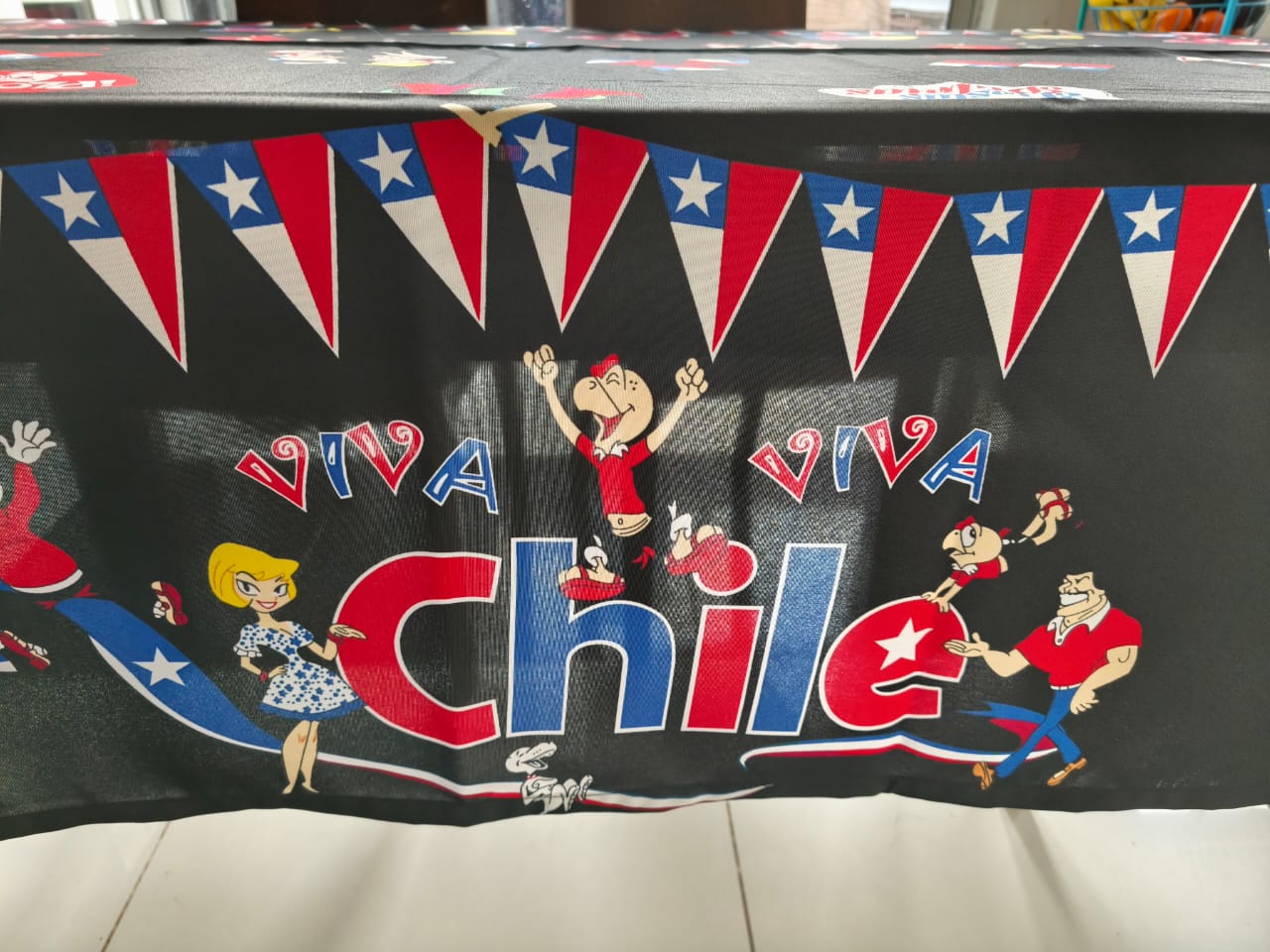 Manteles de Condorito 😉 dale un estilo a tu mesa este 18!! 🦜