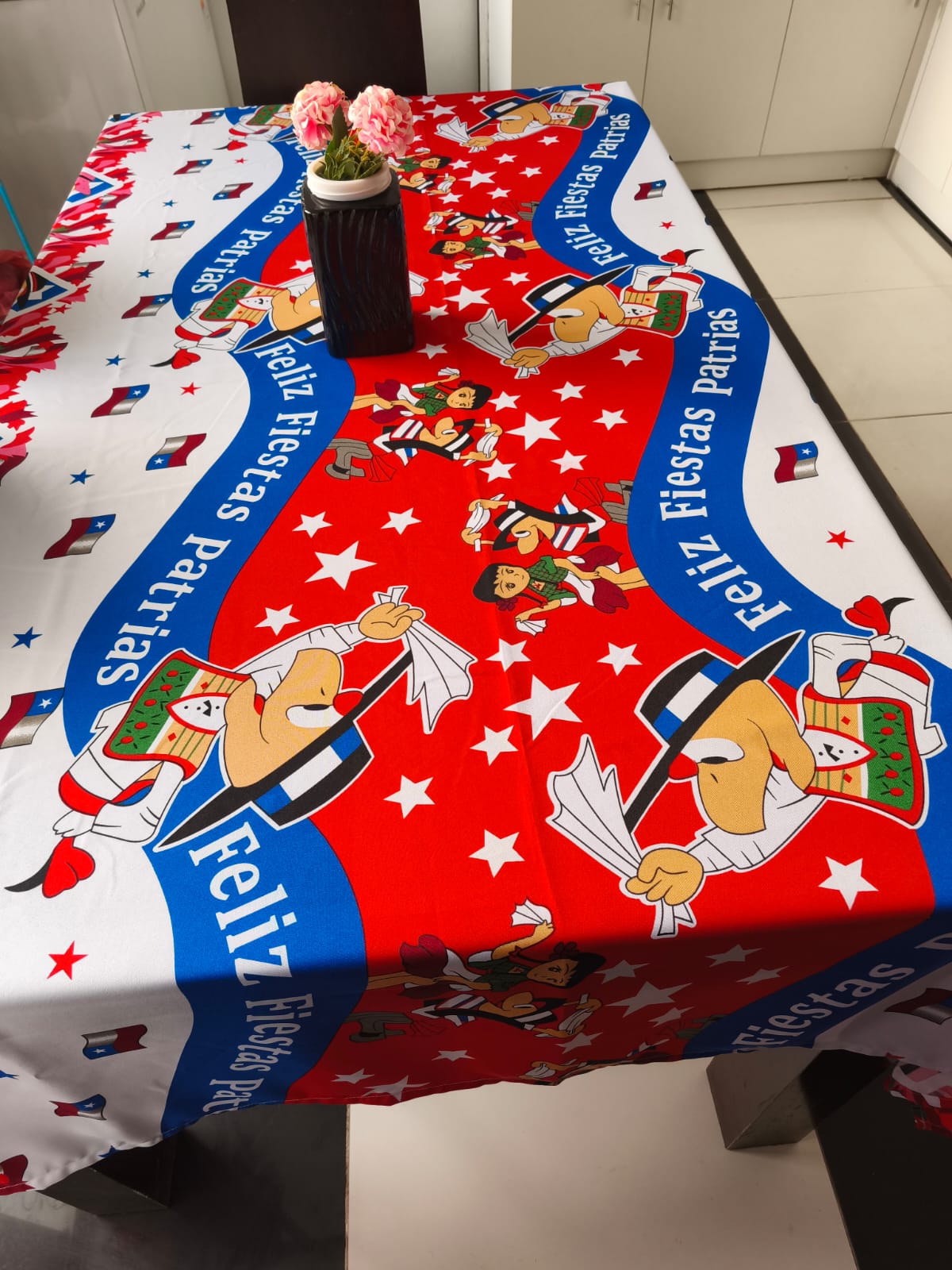 Manteles de Condorito 😉 dale un estilo a tu mesa este 18!! 🦜