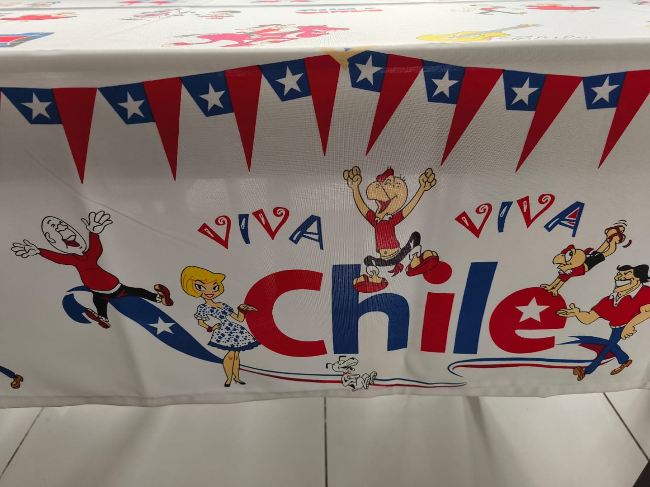 Manteles de Condorito 😉 dale un estilo a tu mesa este 18!! 🦜