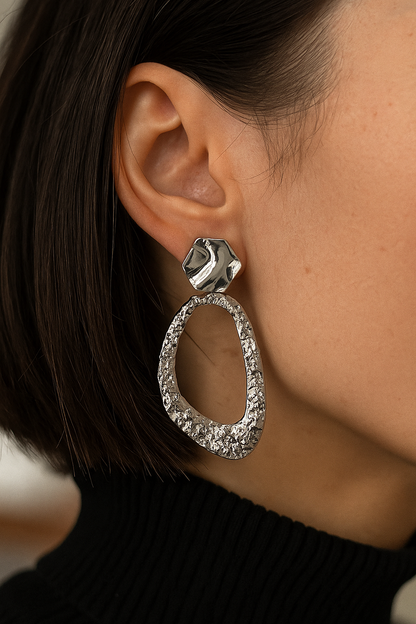 ✨Aros Modernos con Textura que te Harán Brillar! ¡Recibe GRATIS su Estuche de Regalo!✨