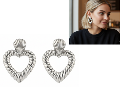 💘Aros Corazón Metalizado ¡Recibe GRATIS su Estuche de Regalo!💘