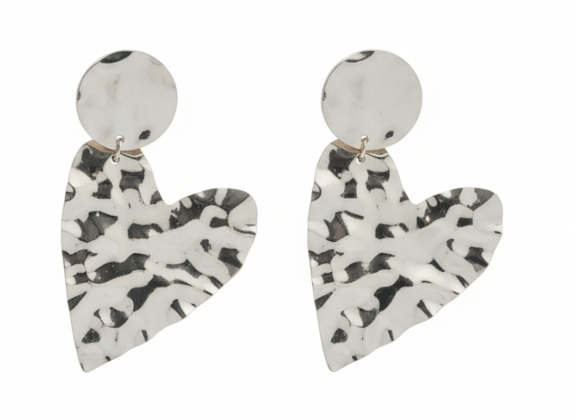 ✨Aros Corazón Martillado ¡Recibe GRATIS su Estuche de Regalo!✨