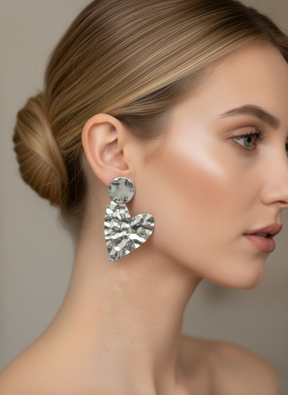 ✨Aros Corazón Martillado ¡Recibe GRATIS su Estuche de Regalo!✨