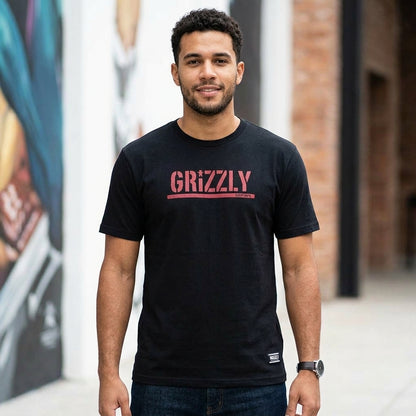Polera Hombre Grizzly Griptape Print Script Logo Off Black