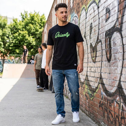 Polera Hombre Grizzly Griptape Print Script Logo Verde Negro