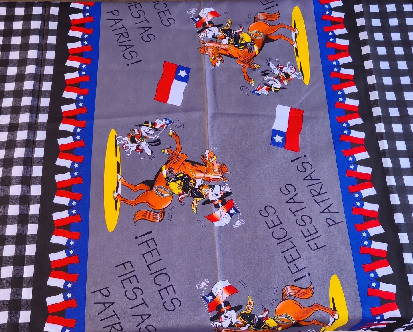 ❤️ Mantel Fiestas Patrias Diseño Condorito - Género 150x200cms