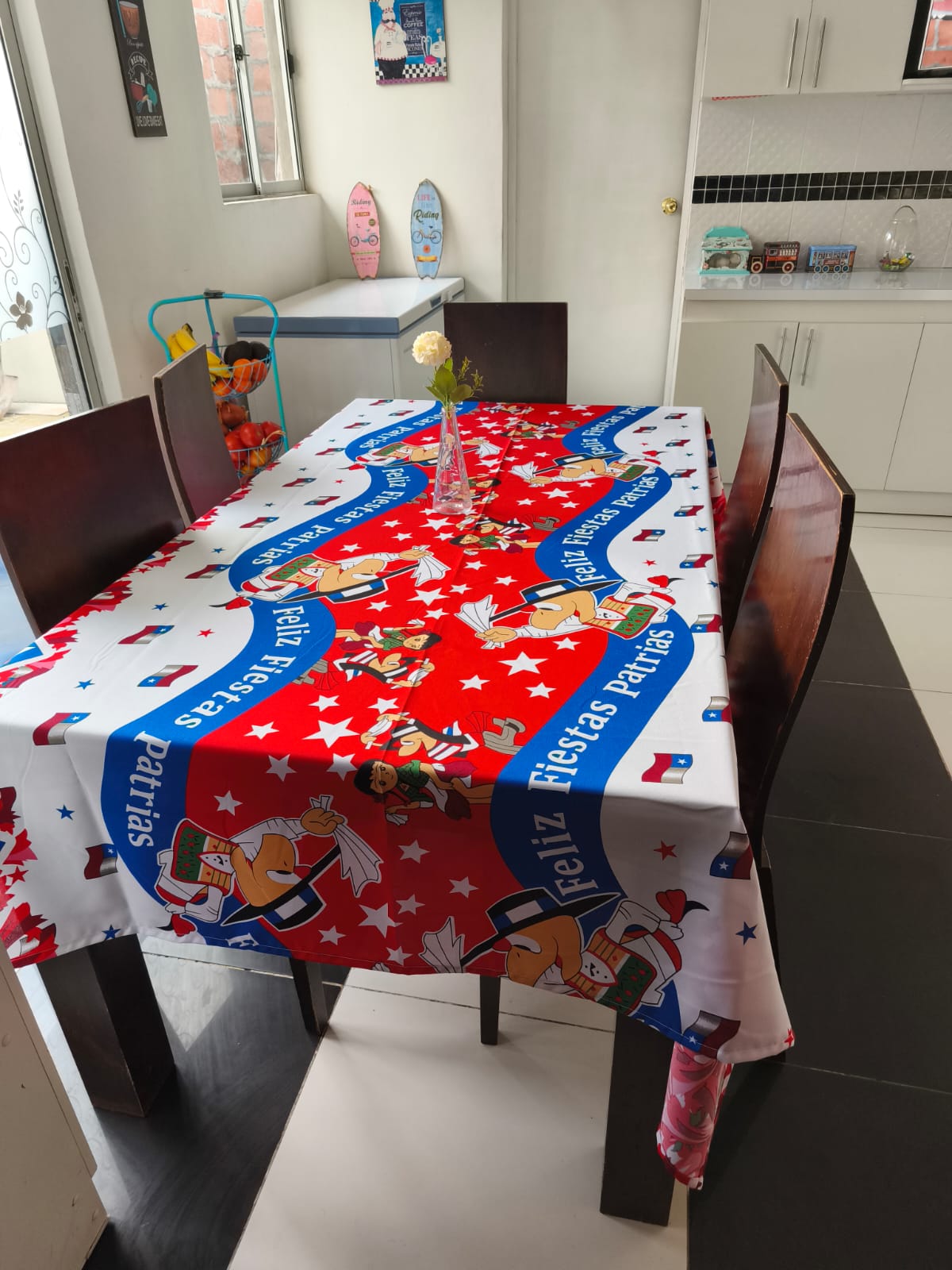 Manteles de Condorito 😉 dale un estilo a tu mesa este 18!! 🦜
